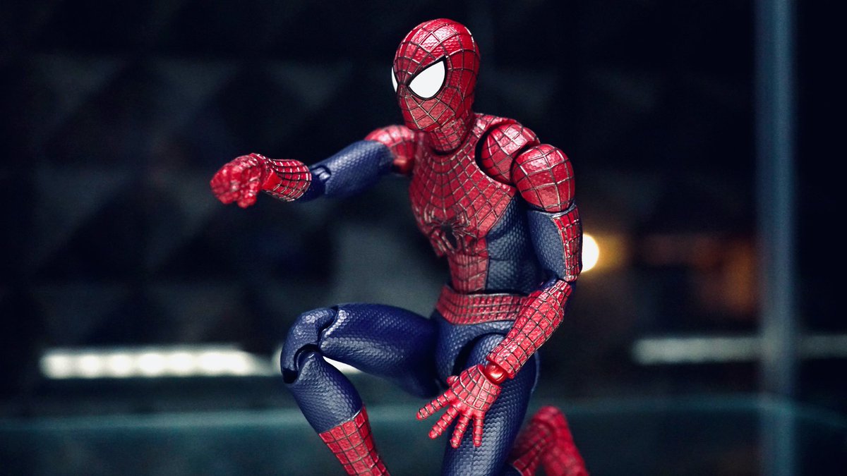 FLASHbbsk_SOS's tweet photo. 「やぁスパイダーマン代役をありがとう
君ほど勇敢な子は見た事ない
悪党は僕に任せてママは君に任せる」
#spiderman #スパイダーマン #アメスパ #アメイジングスパイダーマン #名シーン #MAFEX #オモ写 https://t.co/ugklgbXUPi