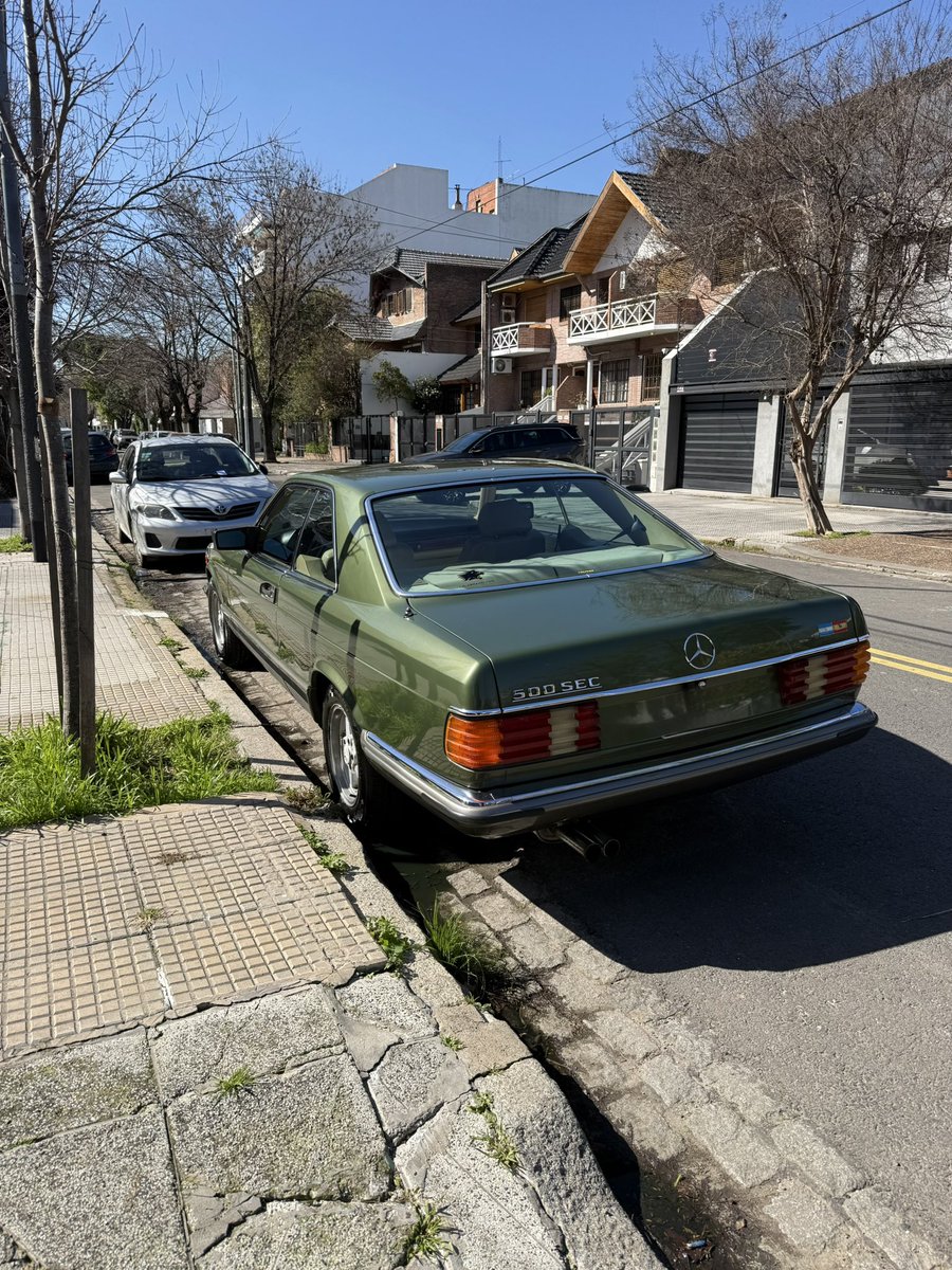 El_Tomis's tweet photo. Tener una hora para almorzar y perder 20 minutos viendo el estado de esta 500 SEC. My god. Encima me entero que esta a la venta https://t.co/OFQPklCbD0