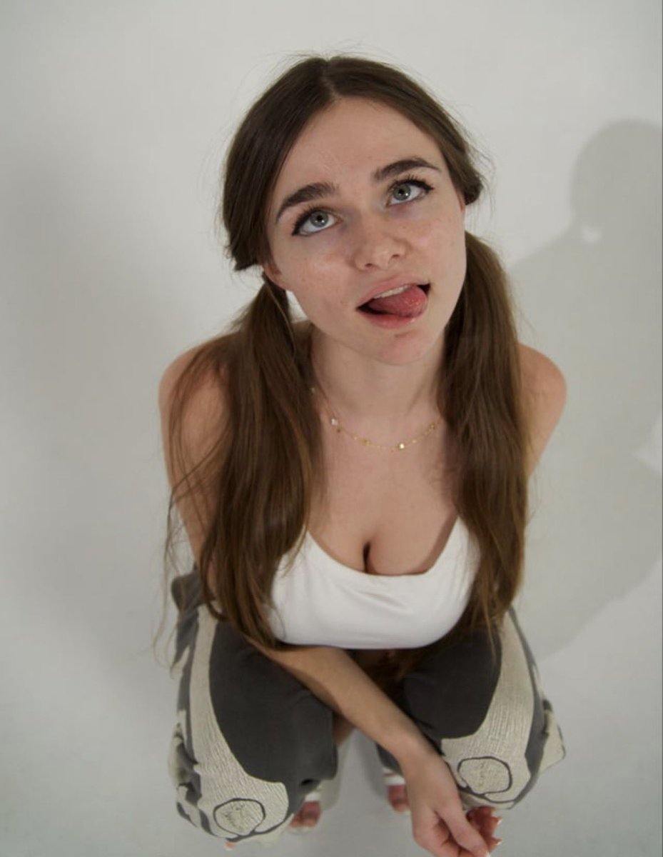 Pokishredd's tweet photo. Megnutt faceporn 😘
#faceporn #findom #pump #goon #stroke https://t.co/89IouKlOJb