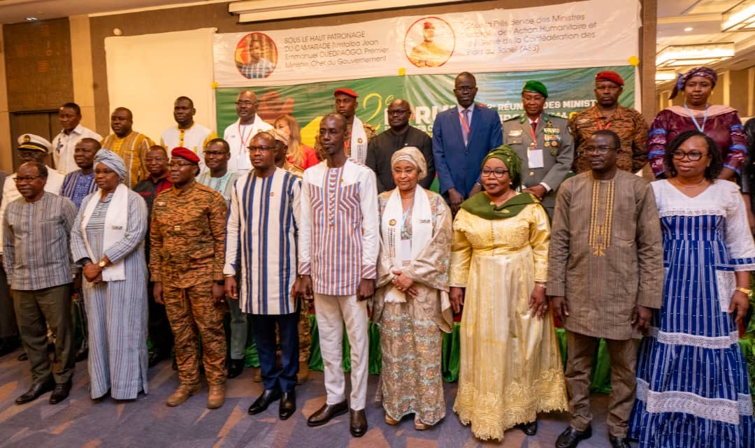 onubf's tweet photo. 2/3
Passer de l’urgence à la résilience exige des réponses adaptées aux réalités de chaque territoire. Au #ForumHumanitaireAES, les 🇺🇳 réaffirment leur engagement à soutenir les efforts nationaux, investir dans les capacités locales et écouter les populations.  #Résilience https://t.co/bU7GtUSafR
