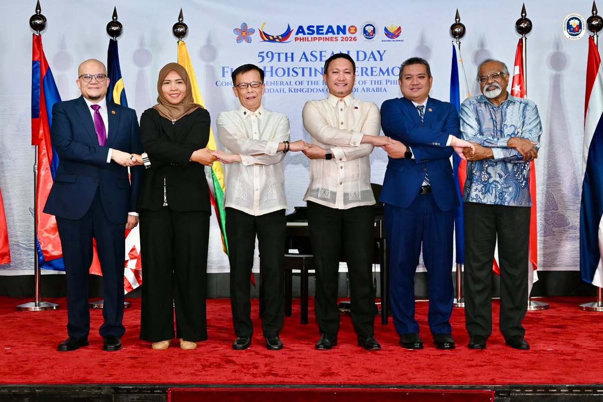PHinJeddah's tweet photo. The Philippine Consulate General in Jeddah hosted the 𝟱𝟵𝘁𝗵 𝗔𝗦𝗘𝗔𝗡 𝗗𝗮𝘆 𝗙𝗹𝗮𝗴 𝗛𝗼𝗶𝘀𝘁𝗶𝗻𝗴 𝗖𝗲𝗿𝗲𝗺𝗼𝗻𝘆, bringing together the ASEAN Consulates General in Jeddah in celebration of regional unity and cooperation.

#ASEANDay2026 #ASEAN2026 #PHinJeddah https://t.co/OFYfdUf7BT