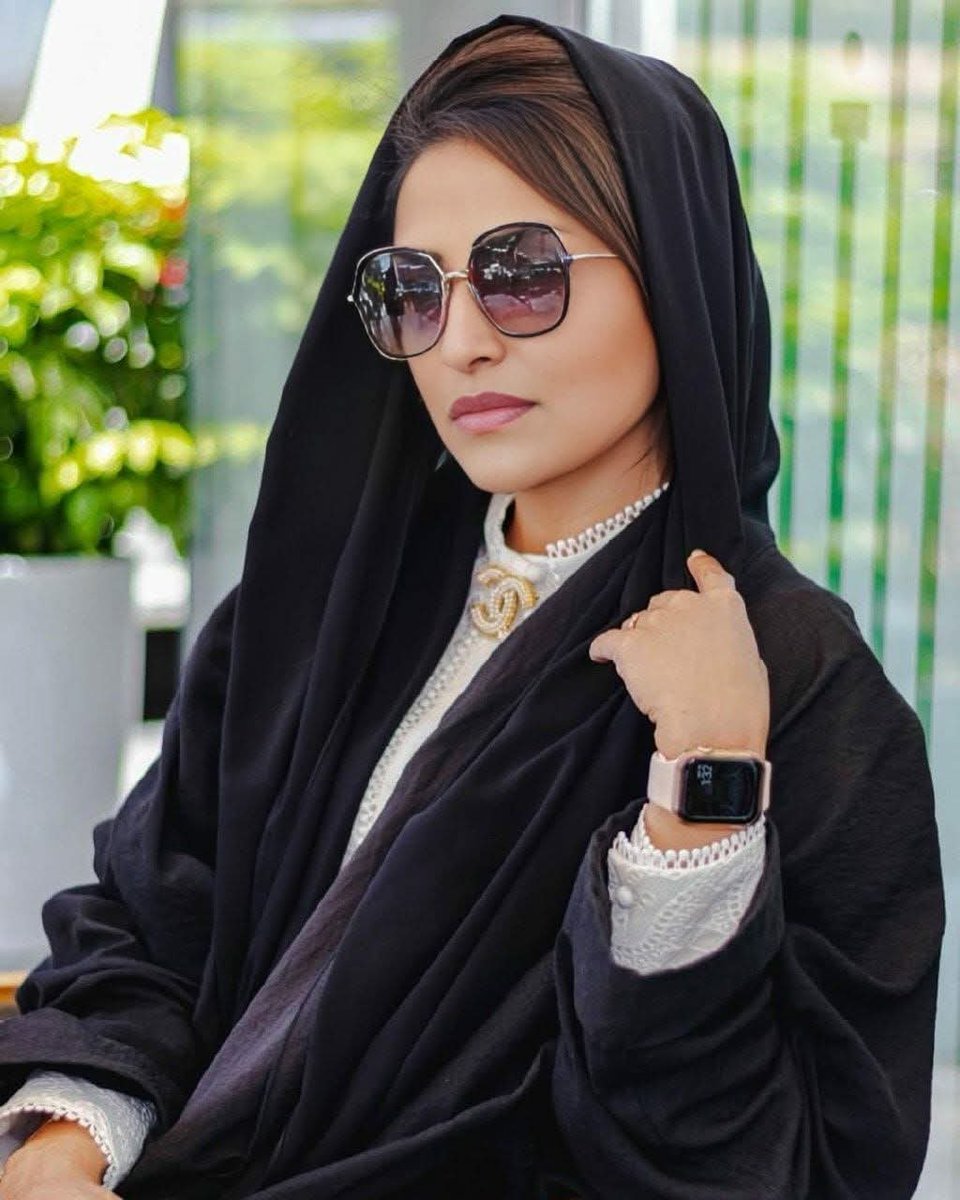 BntLmya22770's tweet photo. كن صريحاً ❓🤔🧐

3مليون ﷼ سعودي 
هل يمكن للمبلغ .. أن يحل كل مشاكلك؟؟ 💵💰

أ. نعم // ب. لا https://t.co/Bdxgt3nsOe