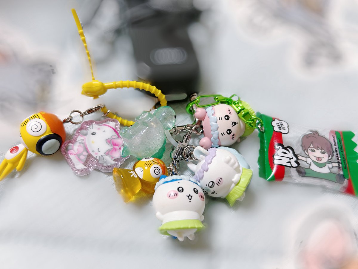 sr_5_cos's tweet photo. ｵﾚのハンディファンアクセサリー💎たち✨️✨️
左から右までぜんぶカワイイ💖👌 https://t.co/OXu6gLDIAo