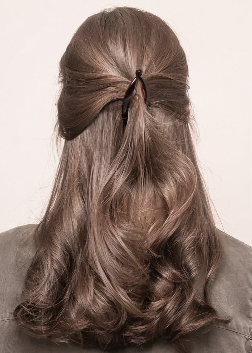 glirttery's tweet photo. chocolate brown hair is so dreamy https://t.co/KwibiKL6Ce