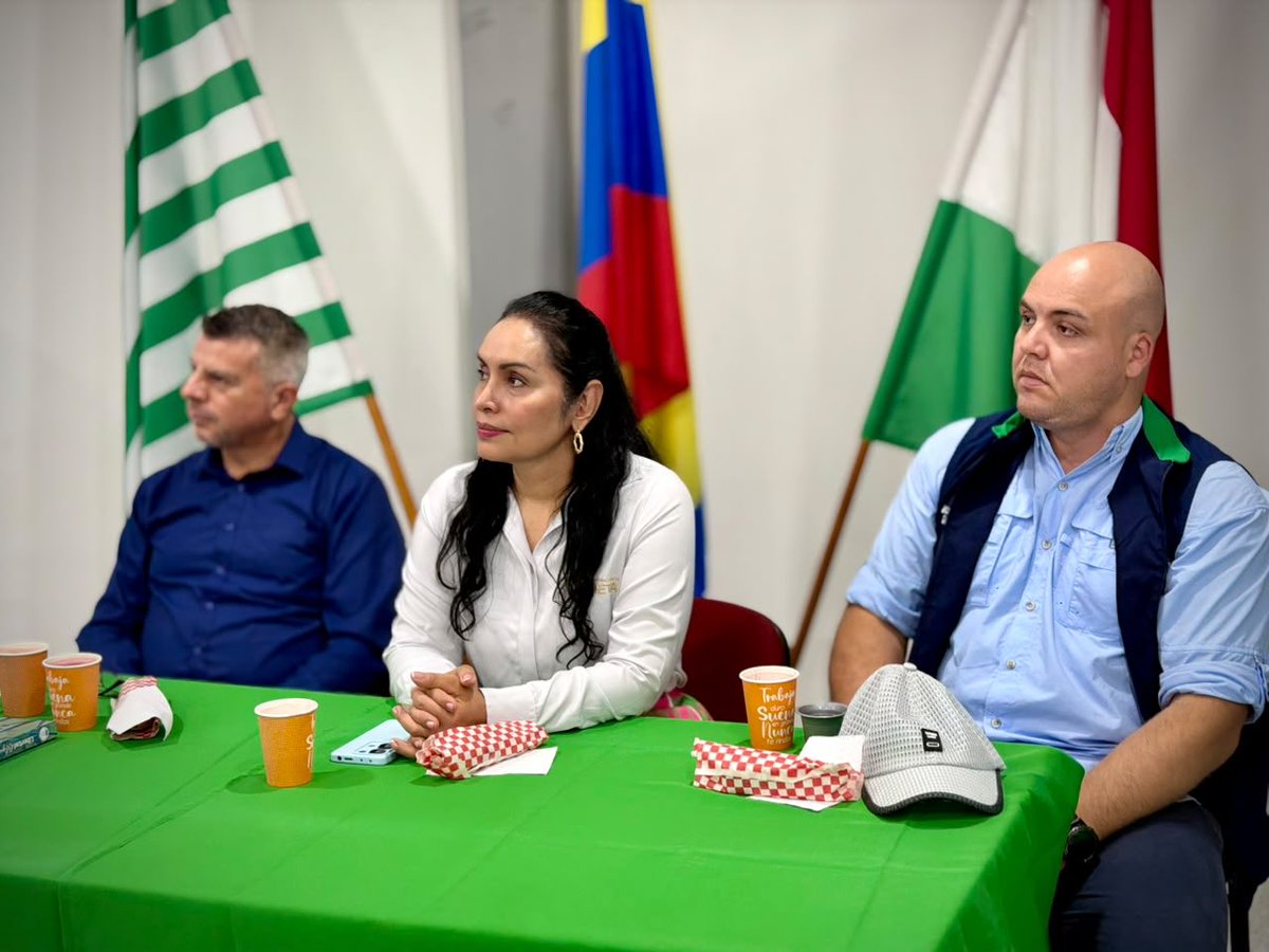 GobMeta's tweet photo. 🤝💙 Cerca de 150 líderes religiosos de diferentes municipios del Meta se dieron cita en Villavicencio, Acacías y Granada para conmemorar el Día Nacional de la Libertad Religiosa y de Cultos. https://t.co/PXHAjPVzJa