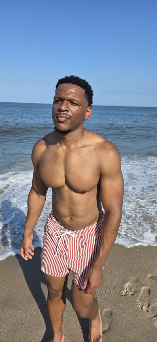 _basetwo's tweet photo. Beach day. https://t.co/rKAED6djDM