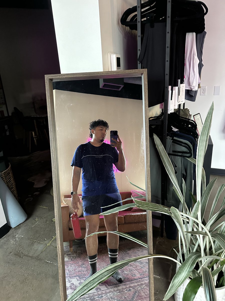 kingangeltho's tweet photo. Even the matching set couldn’t save me in the hot yoga sculpt class https://t.co/BdemQJfxh8