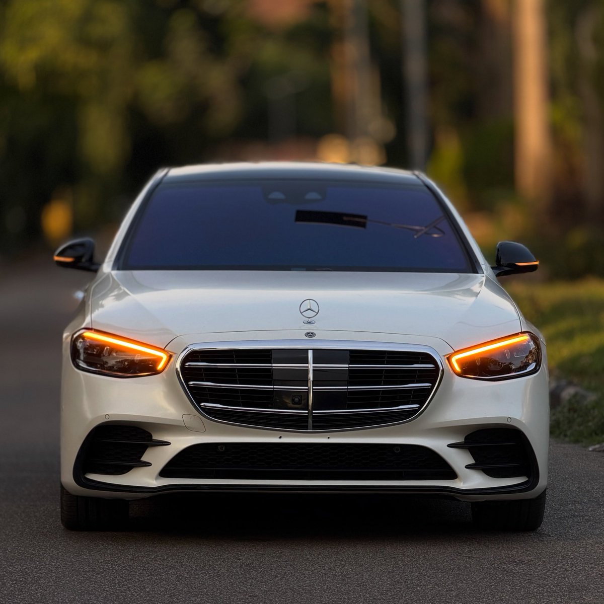 nocarcontext's tweet photo. Mercedes Benz S500 🩶🩶 https://t.co/Chd3VYqYDW