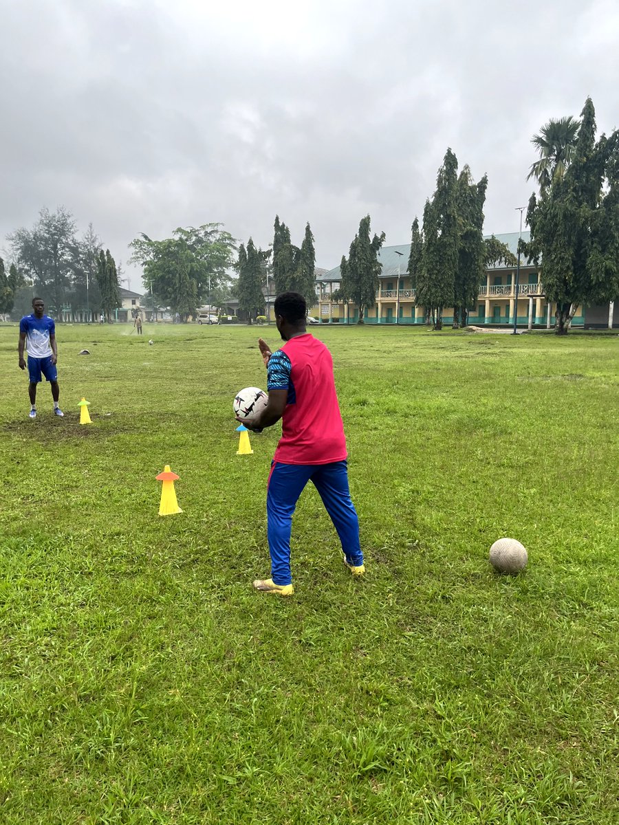 CoachAlian's tweet photo. Growth as a coach requires the same discipline we expect from our players.

Coach Alian Ngwa | Head Coach | Football Development Coach | Elite Player Development Specialist https://t.co/KDmNi67YaJ