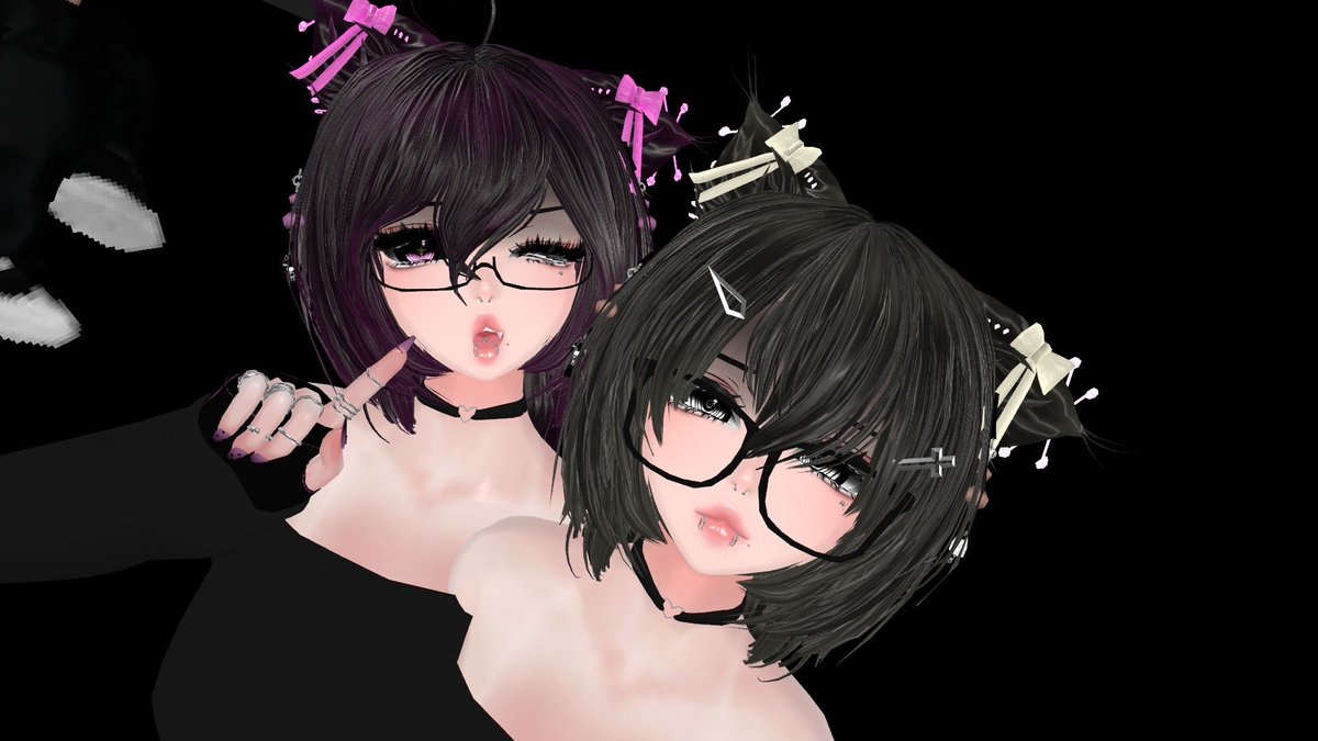 ThisIsKittyVRC's tweet photo. MATCHING WITH MY FRIEND COCAIN https://t.co/Jh5RsaJJTK