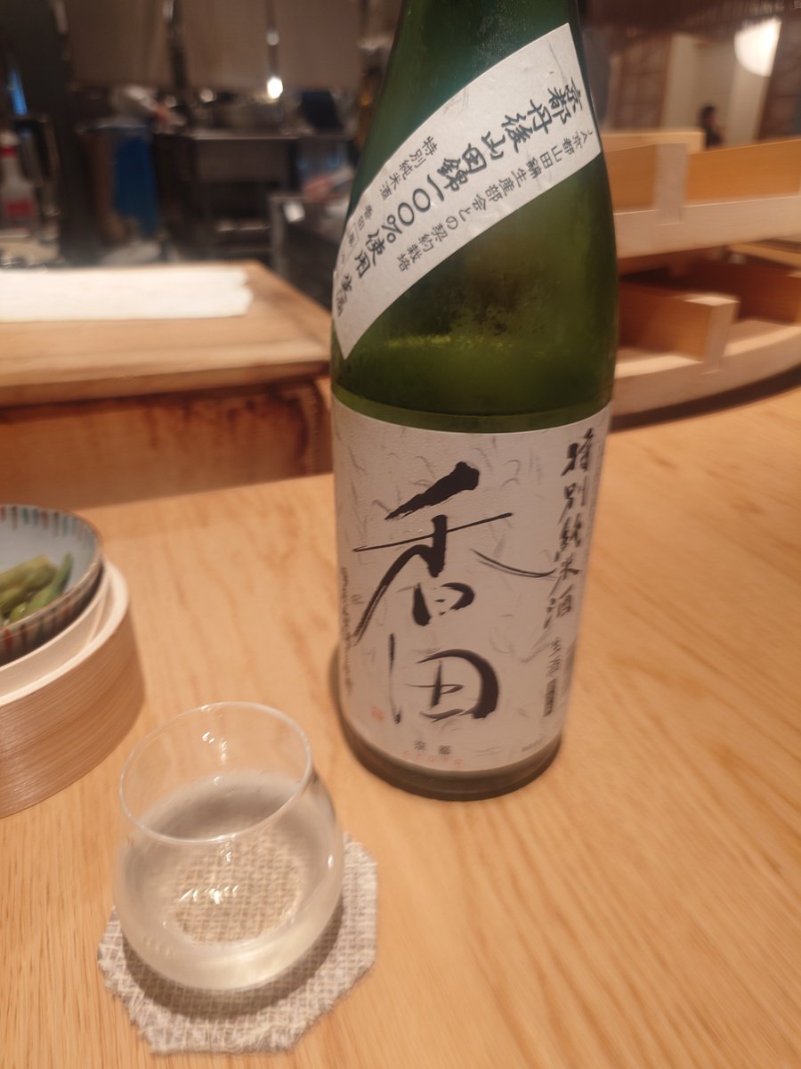 mist421's tweet photo. 京都が思いのほか涼しい✨
地上には出れないと覚悟してたのに夜遊びが快適すぎる笑 
ホテル帰れないよ〜 https://t.co/SL4KQFokgk
