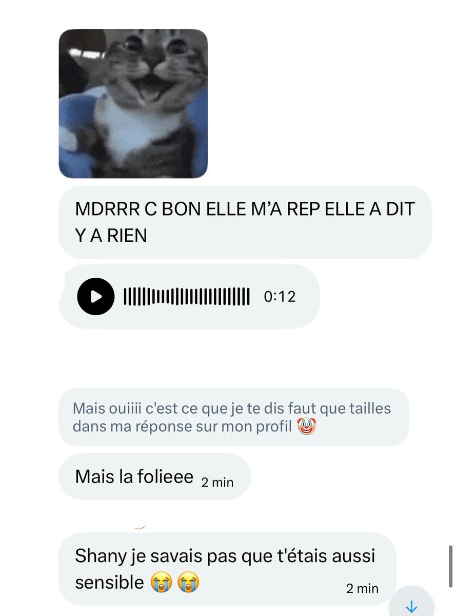 sofya_naa's tweet photo. C’est bien fait la prochaine tu tourne trois fois ta langue dans ta bouche 🤣🤣
#opss #jerigolepasavecelle #detruirelesenemies https://t.co/no3hvtaZZk
