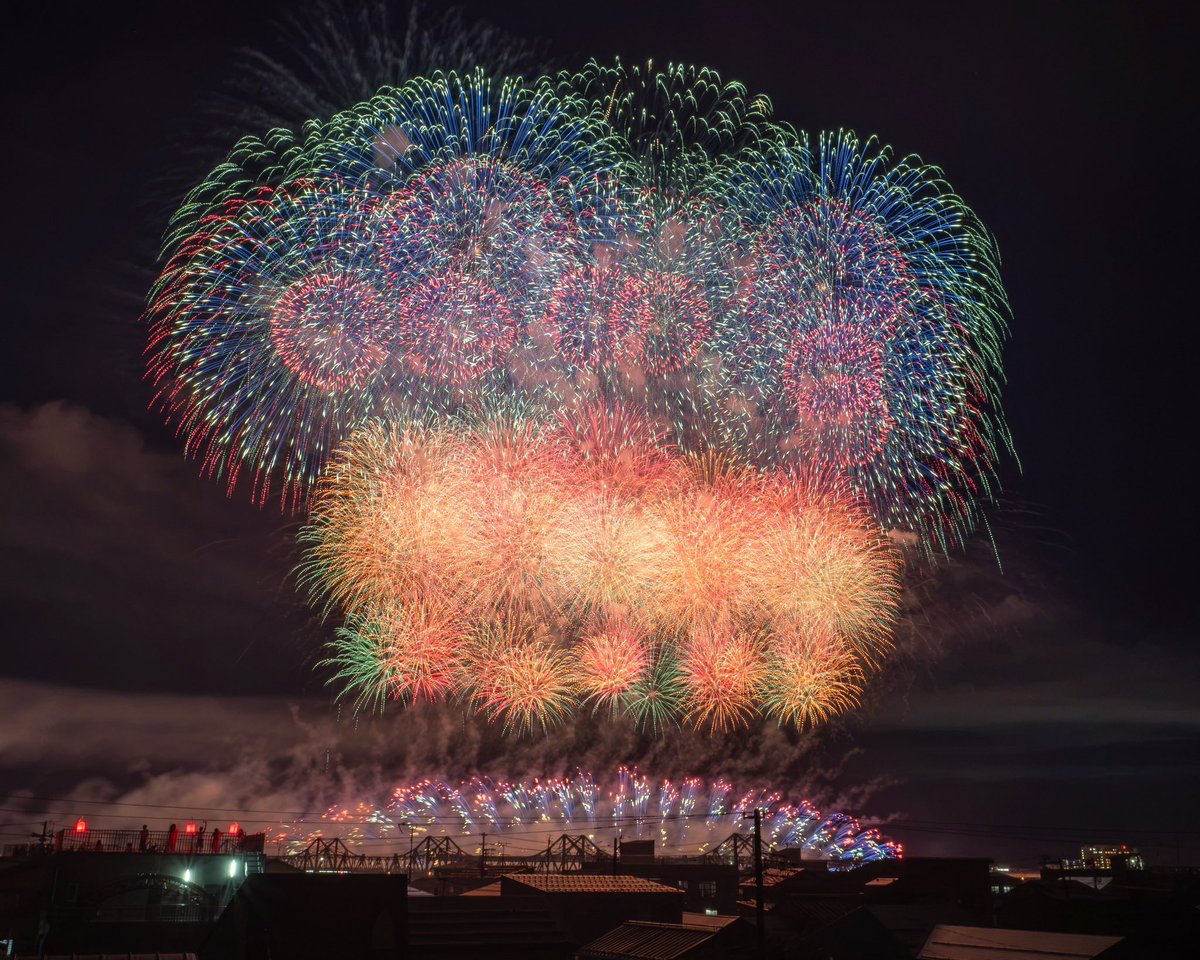 nagaokahanabidp's tweet photo. 【 長岡まつり2026🎇🏮 】

早いもので長岡まつりからあっという間の1週間💨
来年の長岡まつりに1週間近づいたとも言えますが😆
それでは2026大会、写真でプレイバック📷✨
どうぞご覧ください😊

#復興祈願花火フェニックス
#この空の花
#超大型ミラクルスターマイン
#君と花火と約束と https://t.co/fjsDcky1SE