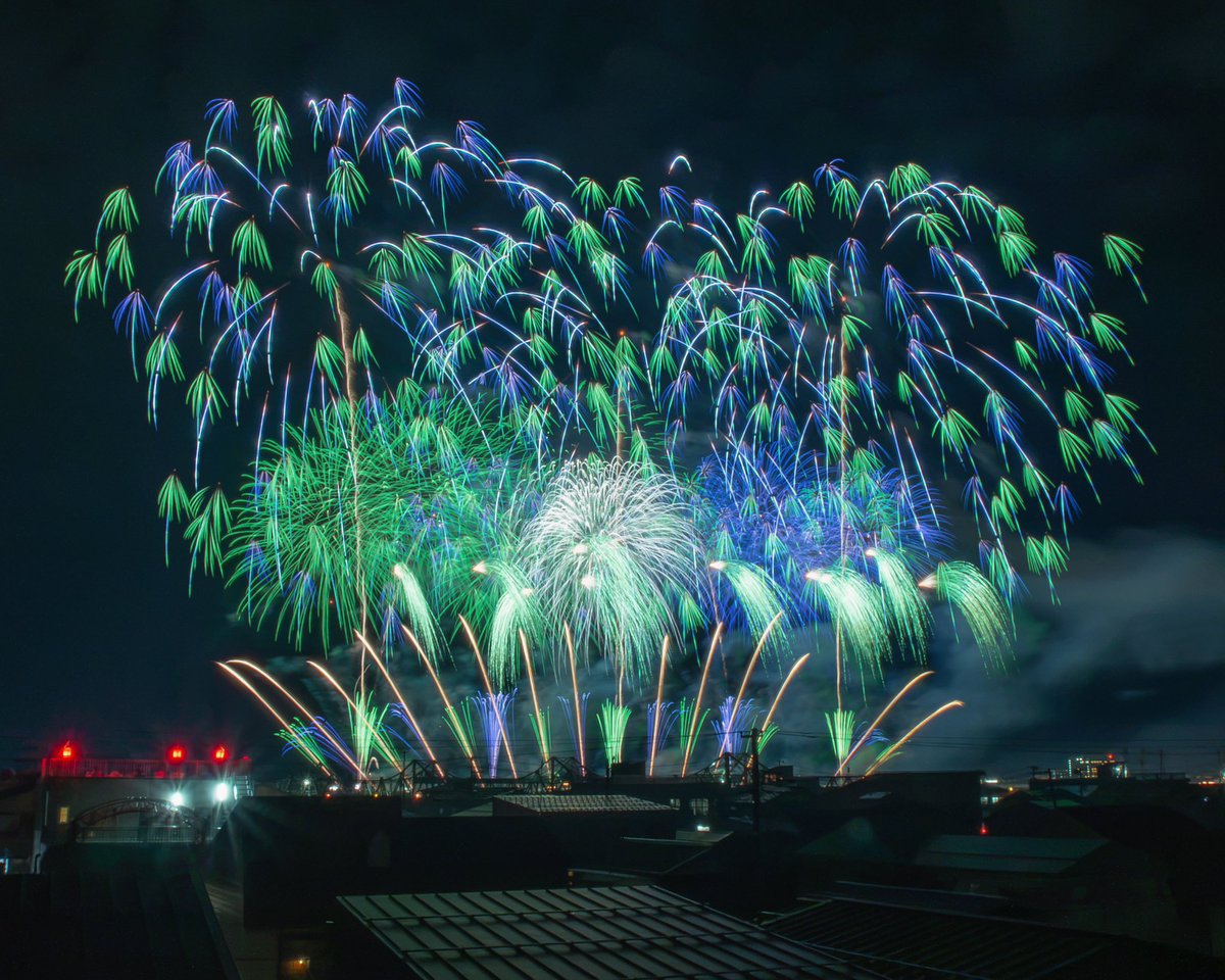 nagaokahanabidp's tweet photo. 【 長岡まつり2026🎇🏮 】

早いもので長岡まつりからあっという間の1週間💨
来年の長岡まつりに1週間近づいたとも言えますが😆
それでは2026大会、写真でプレイバック📷✨
どうぞご覧ください😊

#復興祈願花火フェニックス
#この空の花
#超大型ミラクルスターマイン
#君と花火と約束と https://t.co/fjsDcky1SE