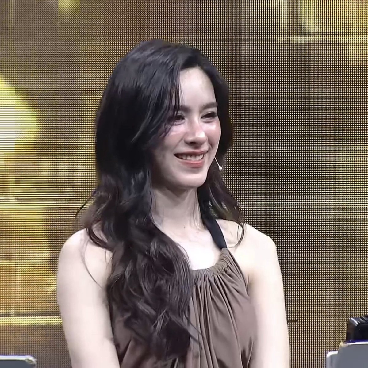 PhrswrrkhK43188's tweet photo. คิดถึง https://t.co/dXwdIncfJT