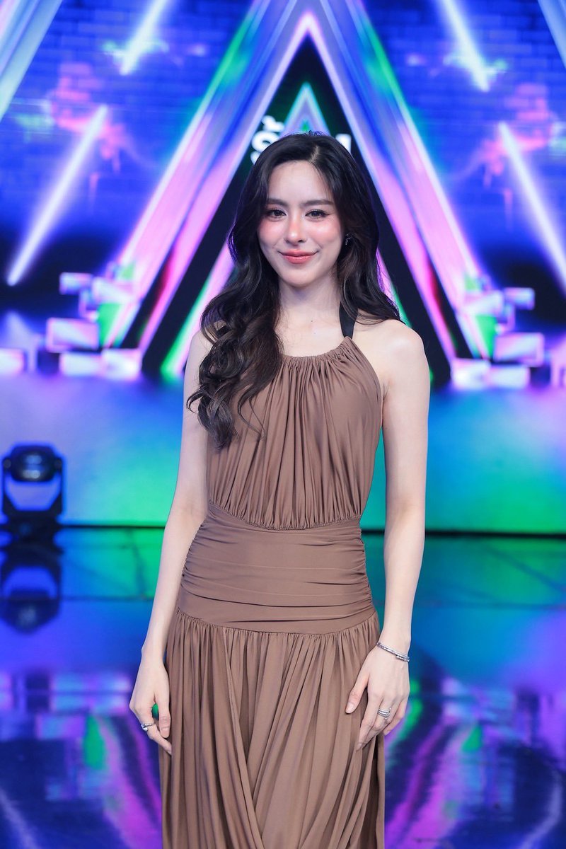 PhrswrrkhK43188's tweet photo. คิดถึง https://t.co/dXwdIncfJT