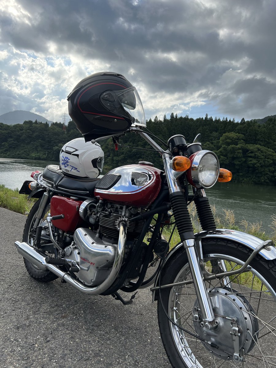 karakoroya's tweet photo. 朝飯前しか乗れん
 #w1s #旧車 #タンデム婆ぁ 
#新潟ライダー  #カワサキバイク
 #ツーリング https://t.co/ipE5wIb0Yx