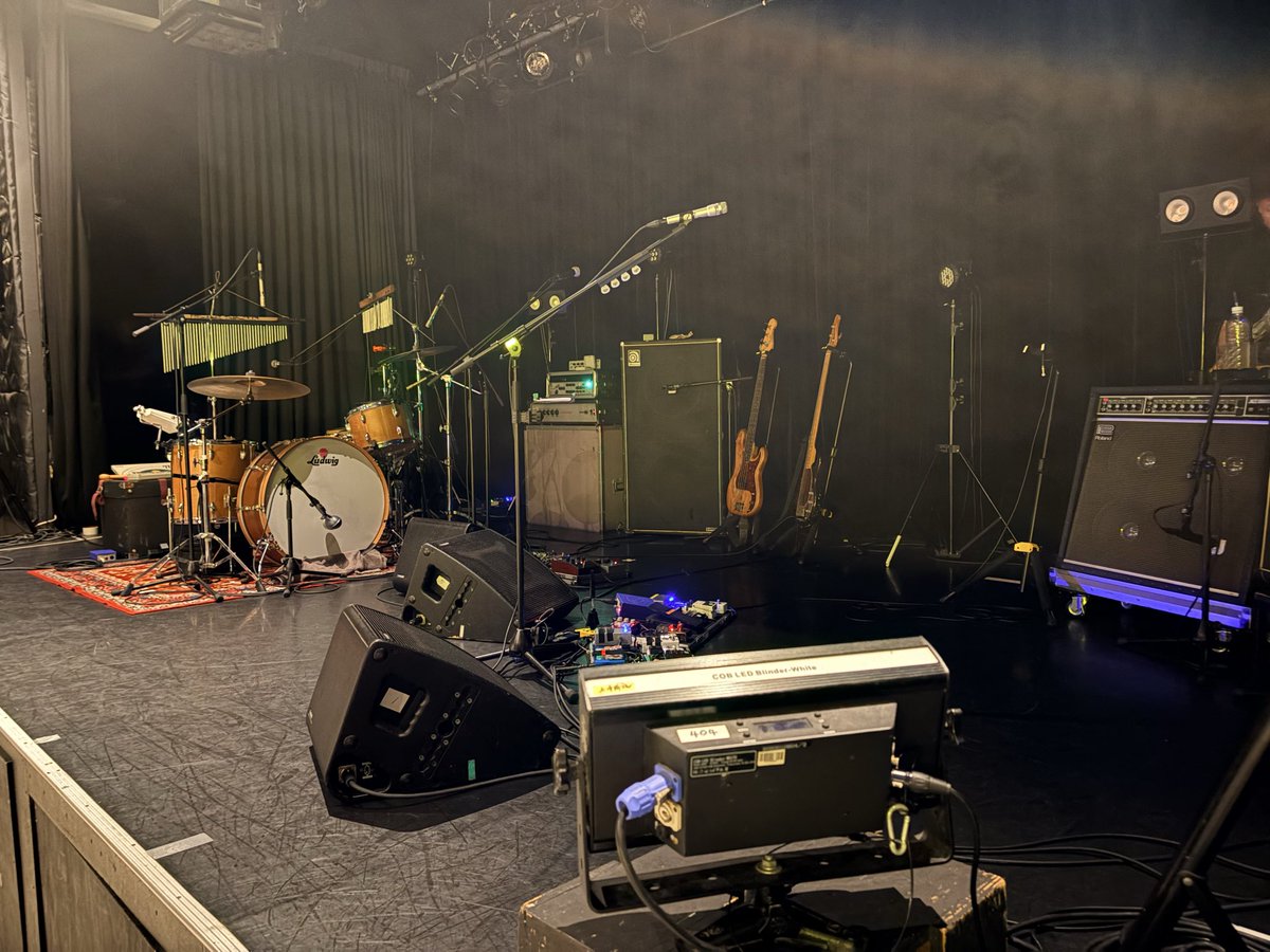 fcsu_mo's tweet photo. kanekoayanoかっこよすぎた。YEBISU YA PROで観れて贅沢すぎた。セトリも最高すぎた。カネコアヤノはギターで戦っていた。最高にロックだった。こりゃとんでもないところまでいきそうだ。 https://t.co/2c9arJEstN