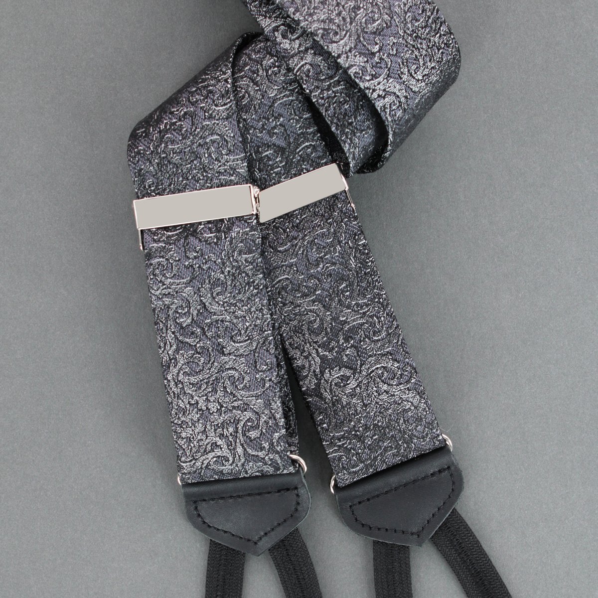 Trafalgarstore's tweet photo. Classic craftsmanship meets distinguished design. The Esteban Scrolling Vines Silk Braces offer a sophisticated finishing touch for gentlemen who appreciate timeless formalwear. 🖤 https://t.co/1SXJSPMsQB https://t.co/IiBCsQ3rVn