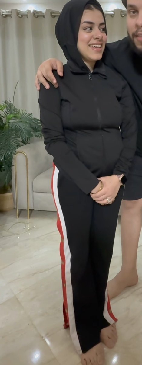 rittajbra's tweet photo. @hijabbishy2 جسمها بينكحنييي 🤤🤤🤤 https://t.co/wIloRJye3o