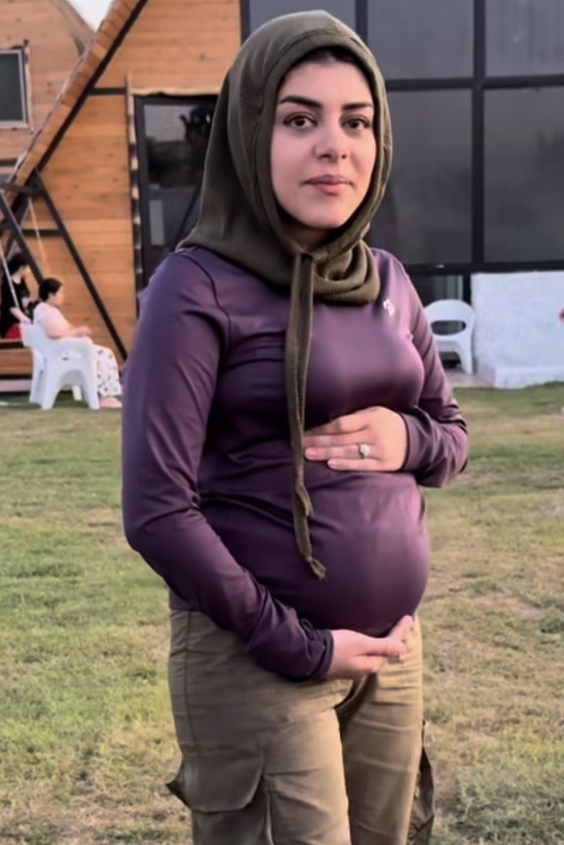 rittajbra's tweet photo. @hijabbishy2 جسمها بينكحنييي 🤤🤤🤤 https://t.co/wIloRJye3o