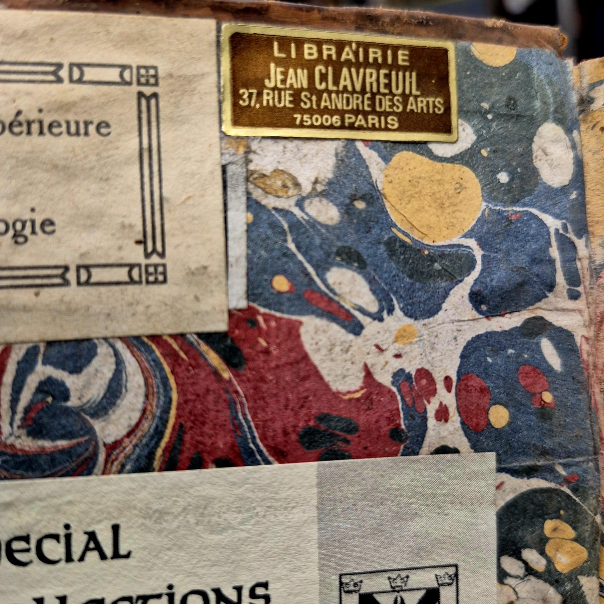 jordan_library's tweet photo. Happy #MarbledMonday! This marbled endpaper features a bookseller’s ticket from Librairie Jean Clavreul (37, Rue Saint-André des Arts). Inside is our 1777 edition of Mémoires pour servir à l'histoire de Louis XIV 📖 https://t.co/PW80gepY4T