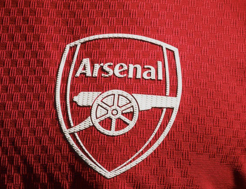 RedZoneRuthless's tweet photo. 💣🚨 UPDATE

Atlético Madrid do not want to sell Julián Álvarez — and especially not to Barcelona, whom the club reportedly feel have disrespected them. 🇦🇷❌

If Álvarez insists on leaving, Atlético would prefer to sell him outside Spain, with Arsenal and PSG among the clubs interested. 👀🤝

🗞️ @SkySportsLyall

#AFC #Atleti