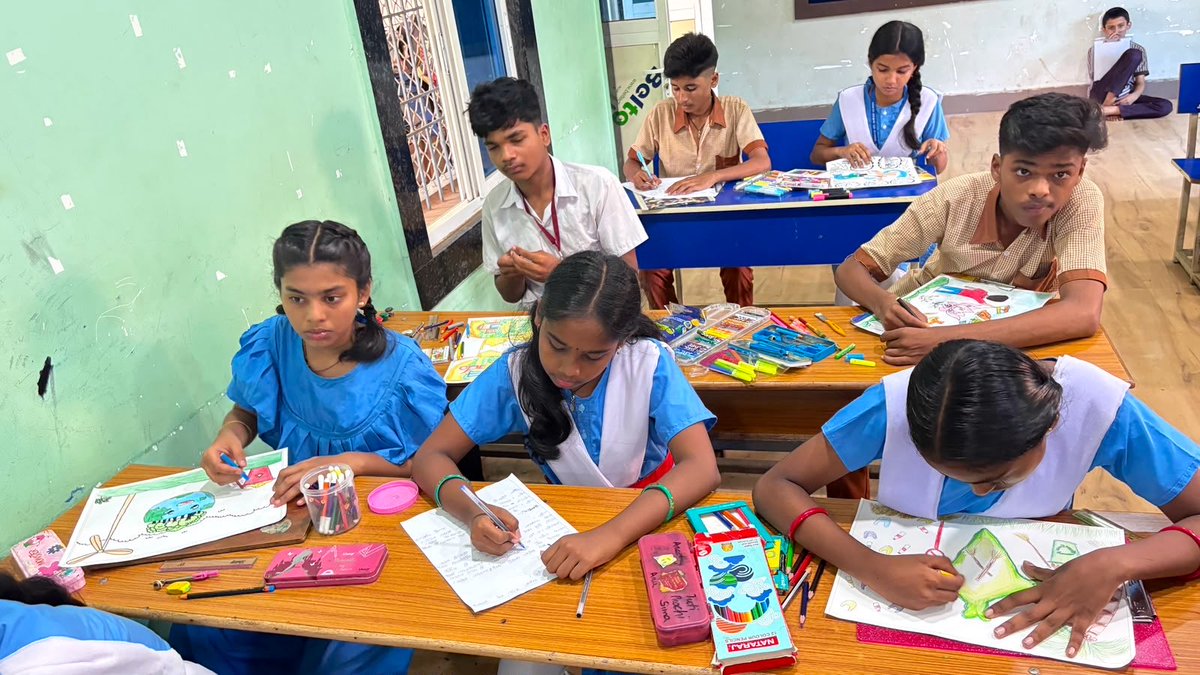 SMEOdisha's tweet photo. Students across Odisha are participating enthusiastically in "Har Ghar Tiranga" activities. Today, painting competitions are being held in schools, giving students a creative way to express their love for the nation, unity and patriotism.

Some glimpses from the celebrations across Odisha!

#HarGharTiranga2026 #Patriotism