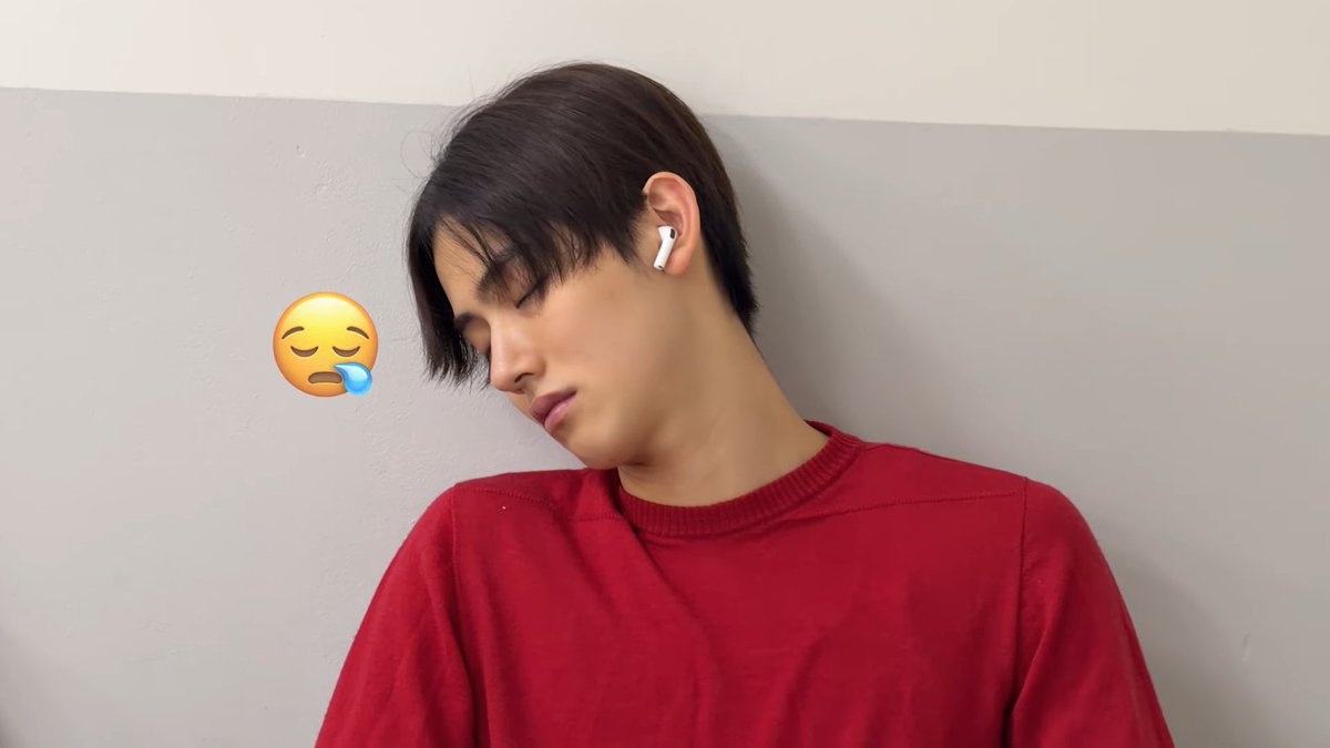 adihues's tweet photo. eepy seonghyeon 💤💤💤 https://t.co/tcyUaRoeBS