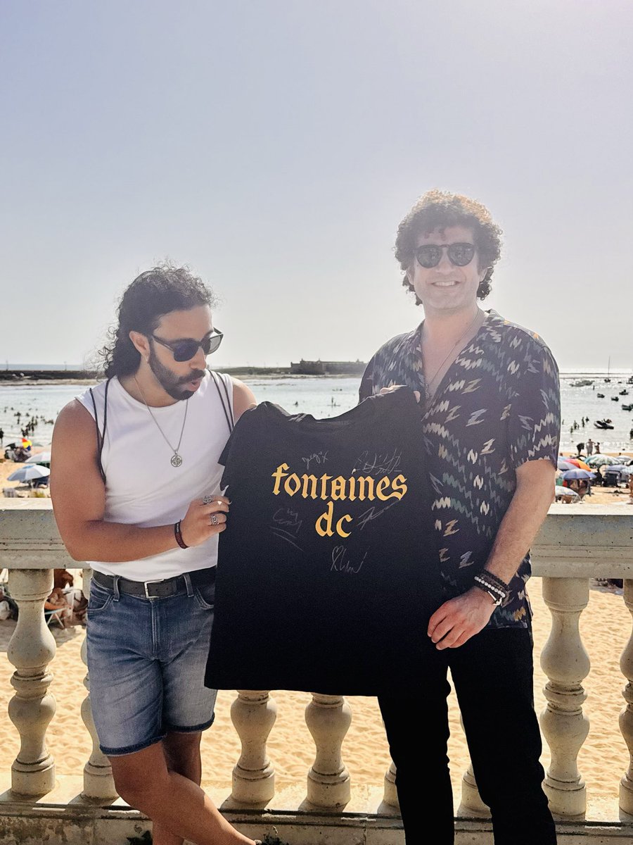 SOYDENISDENIS's tweet photo. FONTAINES D.C. Unos privilegiados al haber acogido en nuestra ciudad, Cádiz, a una de las bandas más increíbles del planeta. Gracias @fontainesdublin @Cadiz_es 💘💘💘 https://t.co/8FtQC1vTZQ