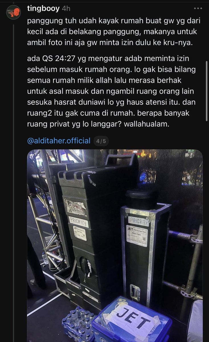 yagituaja's tweet photo. Is this the downfall of Aldi Taher? 🤔🤔

Jadi ceritanya kemarin Jet tampil di The Sounds Project, tiba2 Aldi Taher muncul dari backstage utk meluk vokalis mereka Nic Cester. 

Tapi ternyata ulahnya justru bikin sebel crew backstage yg di mana menurut mereka panggung itu sama kyk rumah orang yg kita gabisa sembarangan masuk.

Jujur gue pun makin ke sini makin muak ngeliatnya, gue gak ngerti kenapa masih banyak yang ngeidolain dia 😅😅