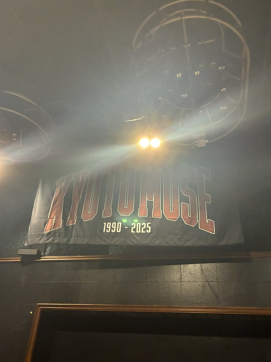 xxtakaha's tweet photo. 京都藝劇DAY1 Hakubiワンマン
KYOTO MUSE

ついに！Hakubiの聖地に！！
6年観てるHakubiだけど、KYOTO MUSE初めてでしたw
色々と伝わる良いライブだった。
9周年おめでとう

明日も楽しみだー

#Hakubi 
#京都藝劇 https://t.co/AQJckNygmc