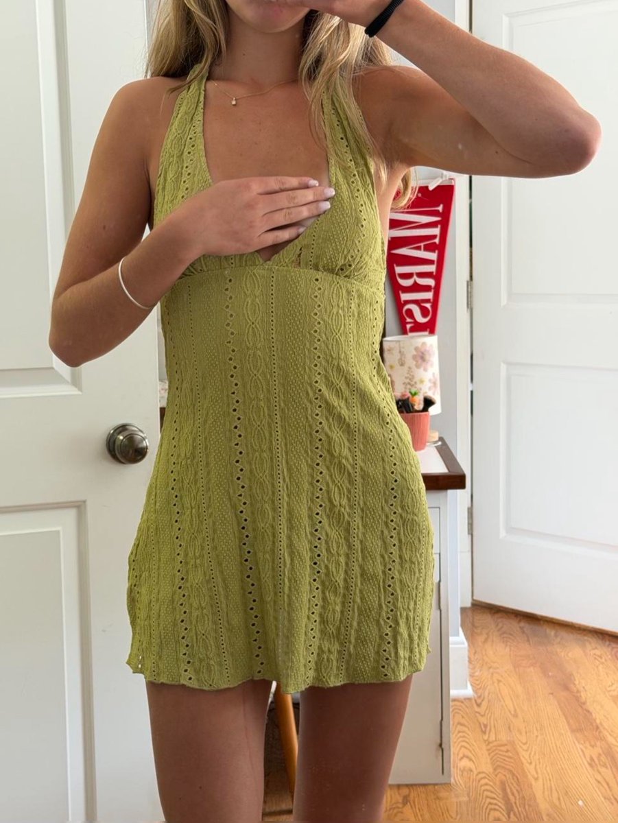 ericbarkley617's tweet photo. What do you think she’s covering? https://t.co/42EJ003OJM