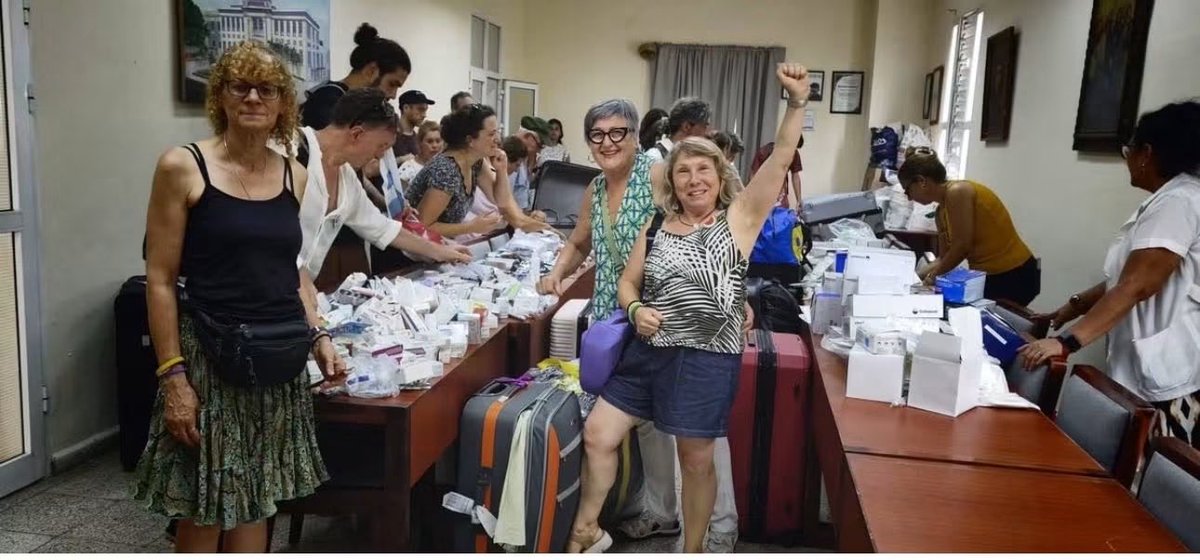 castromedinaale's tweet photo. La Solidaridad de Cataluña con Cuba se fortalece con la visita de un grupo de amigos que viajaron a Cuba y entregaron 1 TONELADA de MEDICAMENTOS al Hospital “Calixto Garcia”, como integrantes de la “53 Brigada Europea de Solidaridad con Cuba José Martí”. GRACIAS, GRACIAS, GRACIAS https://t.co/z00ruW4Ctx