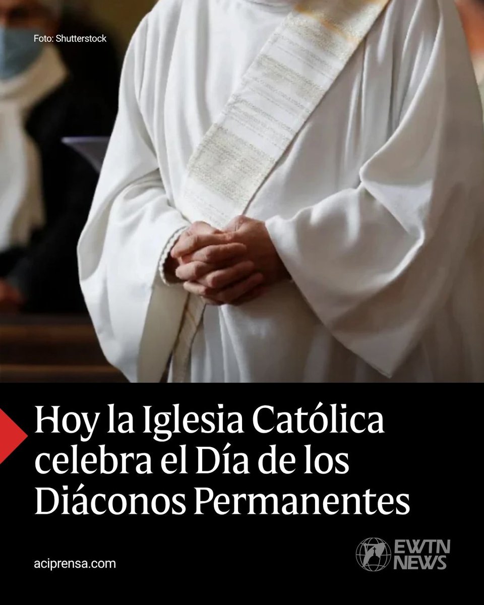 aciprensa's tweet photo. Con ocasión de la fiesta de San Lorenzo, diácono y mártir de la Iglesia, cada 10 de agosto también se celebra el Día de los Diáconos Permanentes.

En el siglo III San Lorenzo fue uno de los siete diáconos de Roma que ayudaban al Papa Sixto II, quien lo nombró administrador de los bienes de la Iglesia y le permitió distribuir ayuda entre los pobres y necesitados.

En la historia de la Iglesia, los diáconos siempre han sido de gran ayuda para los sacerdotes. Si bien el diácono ha recibido el sacramento del Orden, este no es propiamente un sacerdote y, por lo tanto, no tiene sus potestades.

El sacramento del Orden en sus tres grados —episcopado, presbiterado y diaconado— está explicado en los numerales que van del 1554 al 1571 del Catecismo de la Iglesia Católica (CIC).

El diácono se ordena al ministerio de la palabra, la liturgia y la caridad. Su función principal es la asistencia cualificada al sacerdote en las celebraciones y no es simplemente un "ayudante".

El resto de funciones de los diáconos están recogidas en la constitución dogmática Lumen gentium y en los cánones 757, 835, 910, 943 y 1087 del Código de Derecho Canónico.

Algunas de las competencias de los diáconos son: administrar el Bautismo, conservar y distribuir la Eucaristía, ser ministros de la exposición del Santísimo y de la bendición eucarística, ser ministro ordinario de la Sagrada Comunión, portar el viático a los moribundos, en nombre de la Iglesia asistir y bendecir el matrimonio, leer las Sagradas Escrituras a los fieles, administrar los sacramentales como el agua bendita, bendición de casas, imágenes y objetos, presidir el rito fúnebre y la sepultura.

El diaconado considerado en sí mismo como ministerio permanente decae en Occidente después del siglo V, y este primer grado del sacramento del Orden se convierte en una etapa para llegar al grado sucesivo, es decir, al sacerdocio.

Tras el Concilio Vaticano II fue restablecido el diaconado "como un grado particular dentro de la jerarquía".

La constitución Lumen gentium especifica en su numeral 29 que "con el permiso del Romano Pontífice, se puede conferir este diaconado a hombres de edad madura casados o también a jóvenes idóneos, pero para estos hay que mantener como obligatoria la ley del celibato" (EV, 1/360).

Estos deberán tener una preparación de tres años para recibir las sagradas órdenes según está establecido en el Código de Derecho Canónico, numeral 236.

El Papa San Pablo VI, en su carta apostólica Sacrum diaconatus ordinem, del 18 de junio de 1967, señala que el orden del diaconado "no debe ser considerado como un puro y simple grado de acceso al sacerdocio; sino que él, insigne por su carácter indeleble y su gracia particular, enriquece tanto a aquellos que son llamados a él y pueden dedicarse 'a los misterios de Cristo y de la Iglesia' de manera estable" (EV, 2/1369).