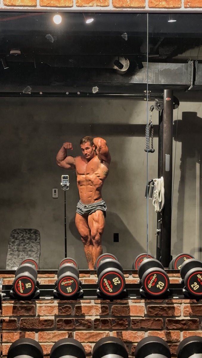 alphajulian12's tweet photo. Monday grind starts now. Sweaty alpha is already pumping heavy iron, muscles waking up and growing while your weak paypig wallet gets drained to start the week right. Real CashMasters own Mondays. Cashfags just send. 👑💪😈
#Findom #Paypigs #GayFindom #FinancialDomination #CashPig #MuscledDom #DrainYou #SendForMuscle
