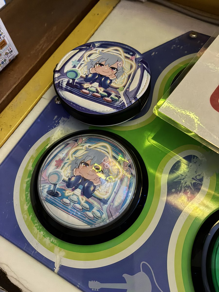 gameno_su's tweet photo. なんだか夏は恒例になってきましたが姉ヶ崎シューティングスターに行ってきました。
駐車場空いてたーラッキー🚗💨
店長さんオススメの洋食屋さんに向かう途中でおかっぱの白黒ﾈｺﾁｬﾝに遭遇📷
ひたすらポップンしていましたが倍速がないとやっぱり厳しいｗｗ
ありがとうございました！ https://t.co/6Ia2BiVWgr
