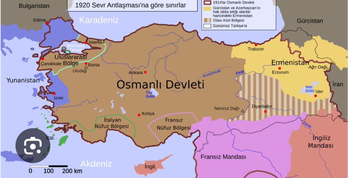 ErkanTrukten's tweet photo. Sevr Antlaşması, 10 Ağustos 1920'de İtilaf Devletleri ile Osmanlı Hükümeti arasında Fransa'nın Sèvres kentinde imzalanan, Osmanlı topraklarını paylaşan anlaşmadır. 

Abdullah Öcalan'ın onayından geçen 'çerçeve yasa' TBMM'ye Sevr yıldönümünde yani bugün sunuldu. https://t.co/i2uy8lLT5f