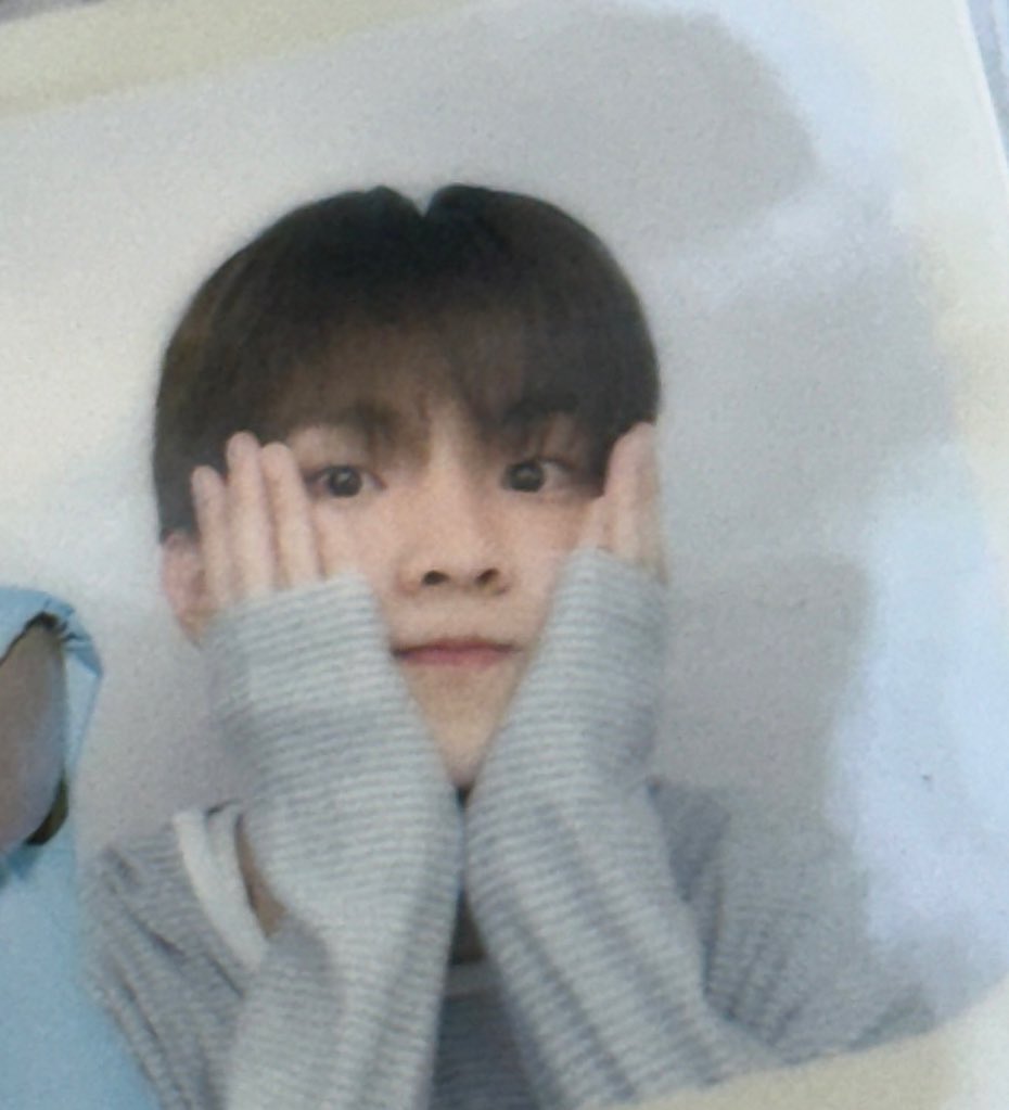 zerolovezip's tweet photo. 난 이런 동글동글한 큐 못 참음😤😤😤 https://t.co/Jicg9w5dSJ