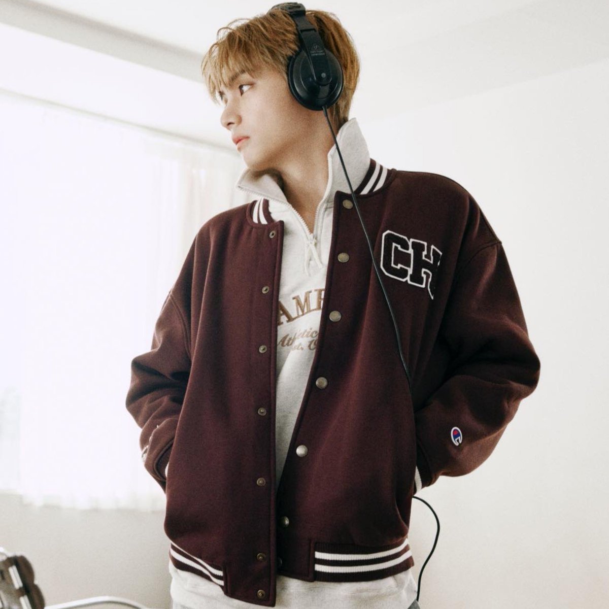 skiestete's tweet photo. babyboy honeybee https://t.co/xD97y9FarM