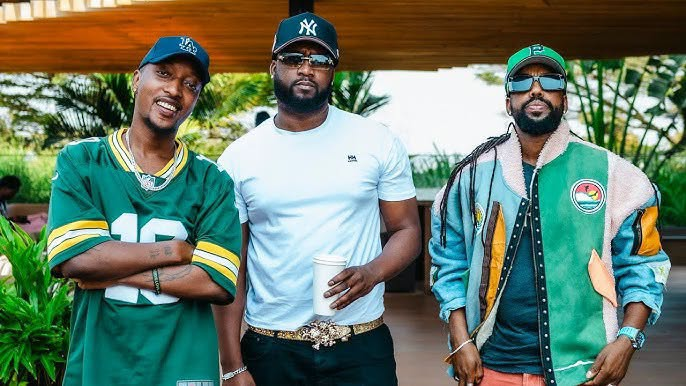 ENERGY888FM's tweet photo. HELOOO!!! FAM
Muhawe ikaze mu kiganiro #Hitoftheday, kuri #EnergyRadio,
Muze tuganire kumakuru y'imyidagaduro avugwa hirya no hino ku isi.
#EL_santana namaze kugera muri studio.
Mumakuru menshi ngufitiye harimo aya,
Ashton small(Kagarara) mu rugendo rugana kuri miliyoni y'abamukurikira kuri instagram.
Ibyishimo byari byose ku bakunzi ba Urban boys muri weekend.
Ibyapa byamanuwe! Igitaramo cyatumiwemo Diamond i Kigali cyahinduriwe izinayavuze.
White House yahagaritse gukoresha indirimbo za Taylor Swift.
Uwinjiye mu rugo rwa Kim Kardashian akamwiba imodoka yatawe muri yombi.
ukekwaho kugira uruhare mu rupfu rwβumuraperi wβicyamamare Tupac Shakur, agiye kuburanishwa.
#EnergyRadio888fm #hitoftheday https://t.co/KERVgxLSzg #EL_santana #mc_tizzo