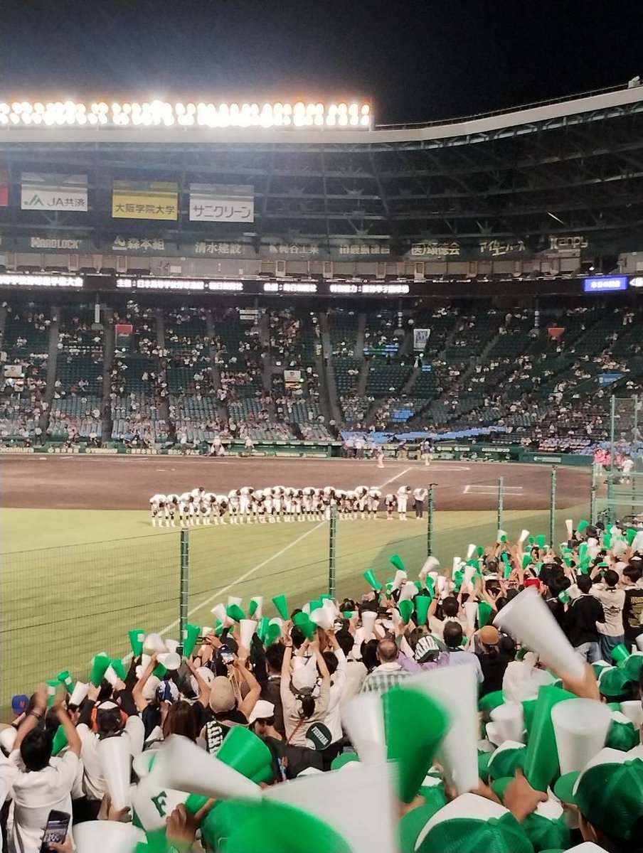 cityfukuyama's tweet photo. ＼感動をありがとう⚾ #市立福山 高校／

選手の皆さんの最後まで諦めない姿に
胸が熱くなりました🥺

そのひたむきなプレーで
全国を驚かせることが
できたのではないでしょうか✨

悔しさもありますが、今回の頑張りが
次の活躍につながると信じています。

本当にお疲れさまでした！ https://t.co/CWMozJk87h