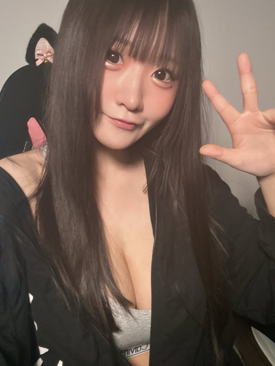 senju_kurosaki's tweet photo. 月曜日お疲れ様だよ♡ https://t.co/lROpgRblWd