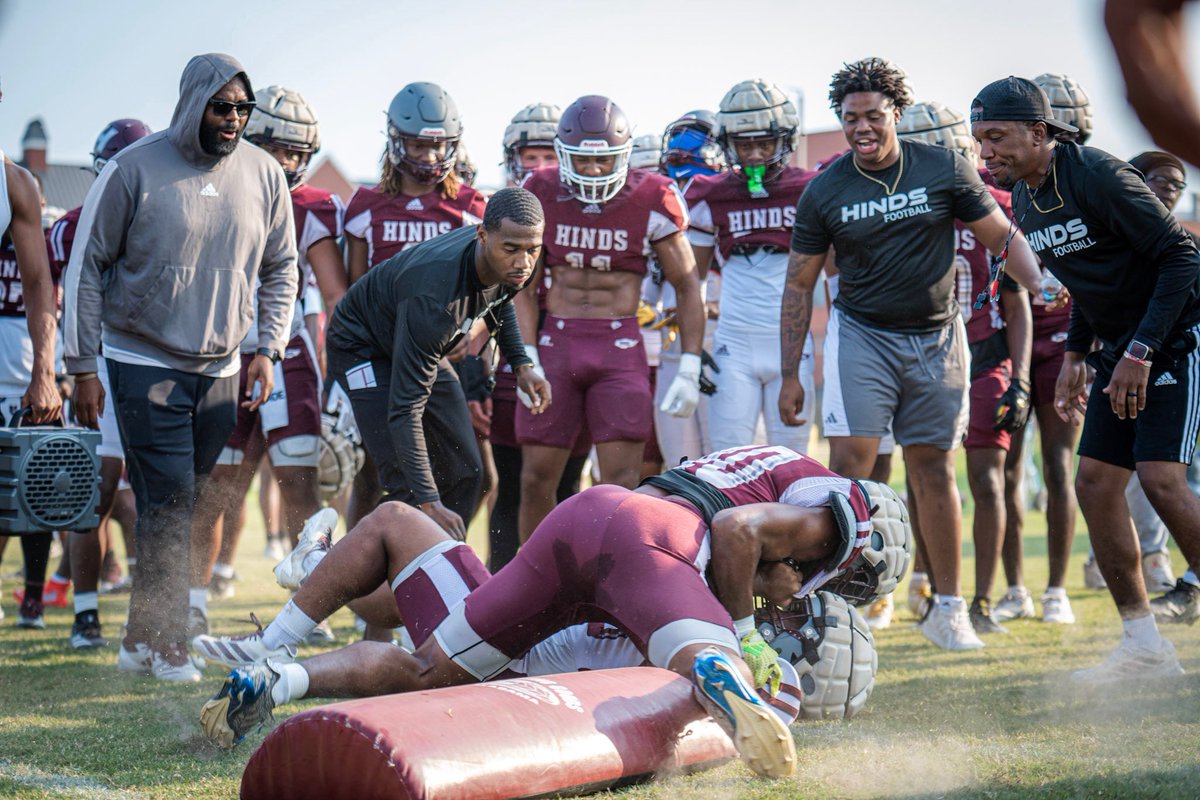 HindsCC_FB's tweet photo. Fall Camp ‘26 ✅🦅🔥 #WhoHotterThanHinds https://t.co/bRJXavT7dx