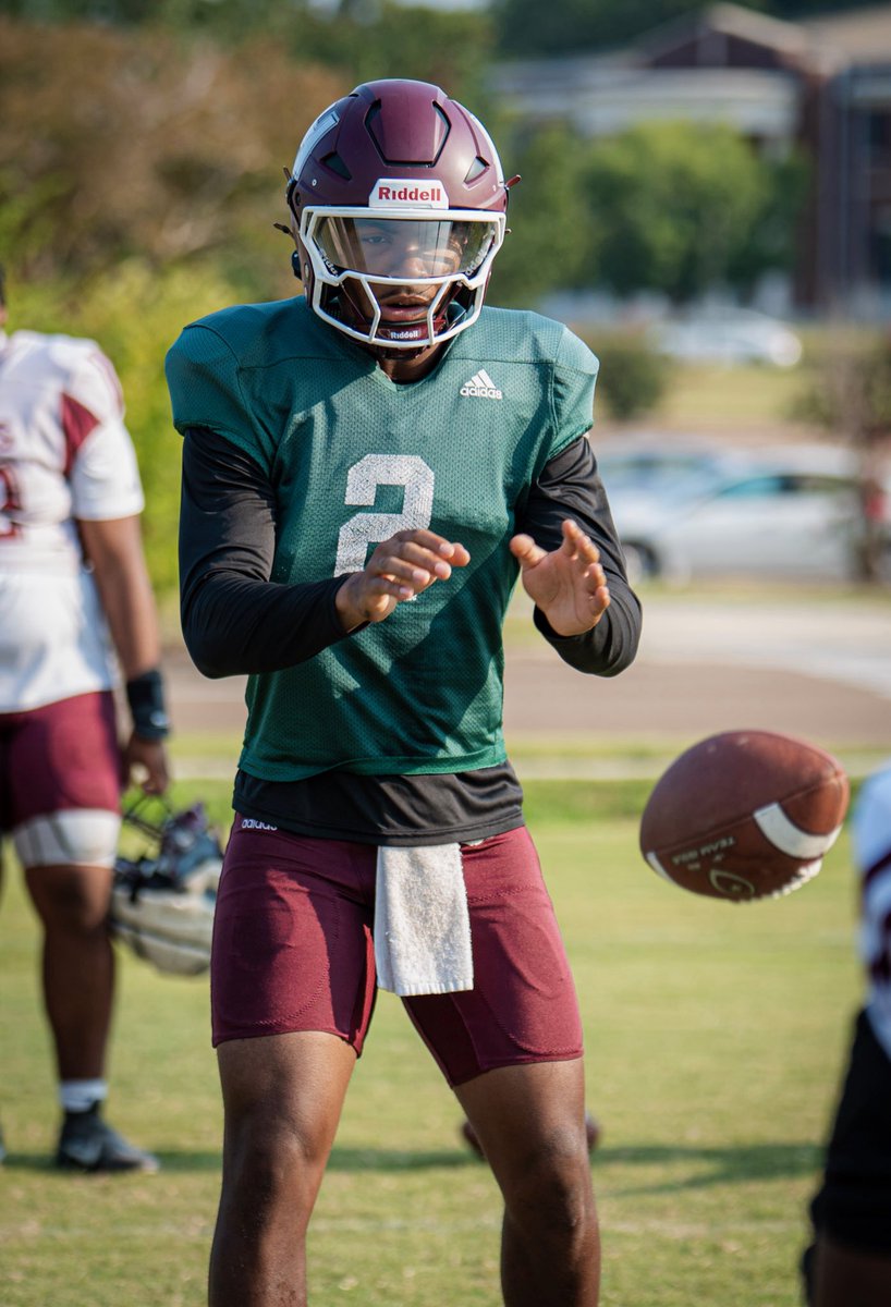 HindsCC_FB's tweet photo. Fall Camp ‘26 ✅🦅🔥 #WhoHotterThanHinds https://t.co/bRJXavT7dx