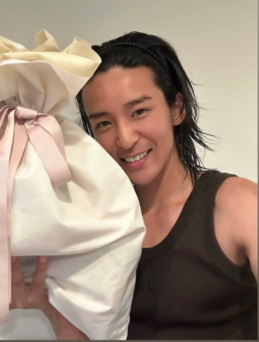 mgr_185_'s tweet photo. 海の男すぎて🌊
つか焼けた❓髪の毛伸びたね😭😭😭
好きだよ😭😭😭😭😭😭😭😭😭 https://t.co/PB4MMRaIwX