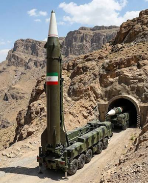 CoinMarginalX's tweet photo. 🚨 JUST IN: Iran warns its missiles can now switch targets mid-flight — leaving enemy defenses guessing 🇮🇷

A new layer of unpredictability in an already tense region . https://t.co/NGEVWeXSKr