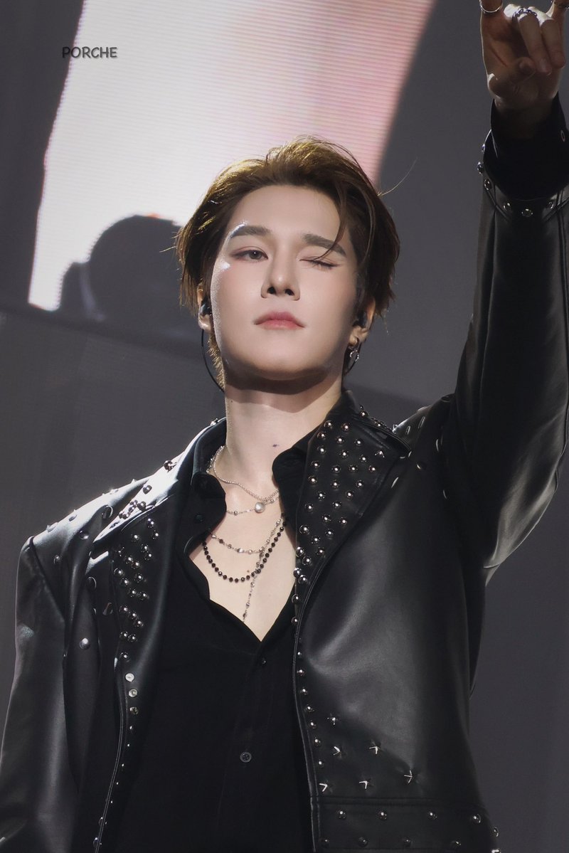 porche1807's tweet photo. MJ  of 🕸️🩵 

#JuniorMarkConcertD3
#hirunkit_ https://t.co/KmYMc9TxCr
