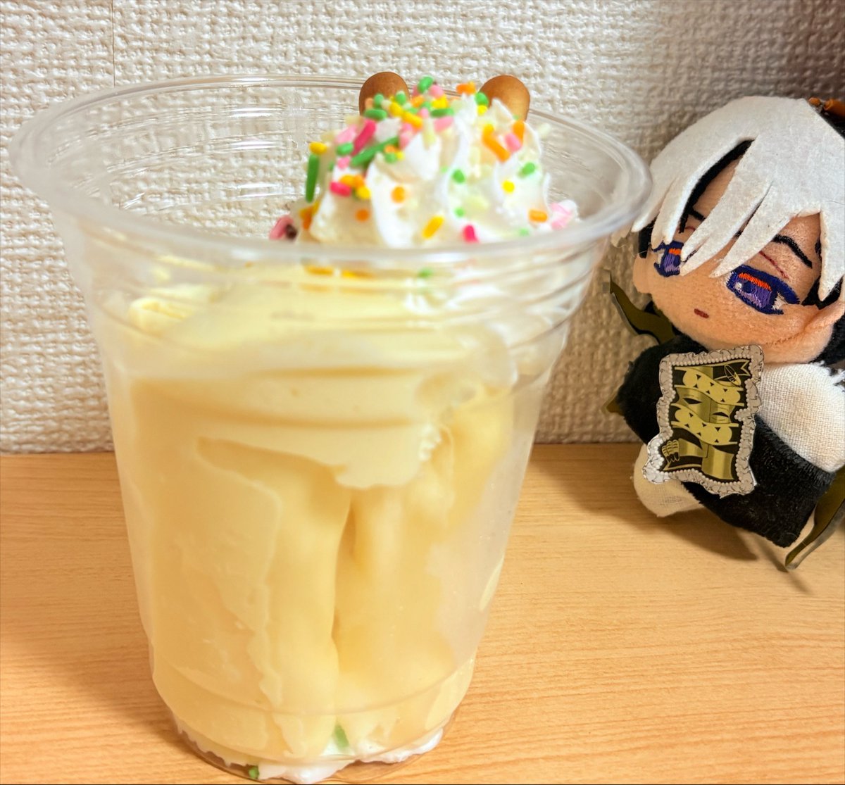 chiccha_seja's tweet photo. われのアイス…… はっ 今誰かいたような https://t.co/usSEycoiui