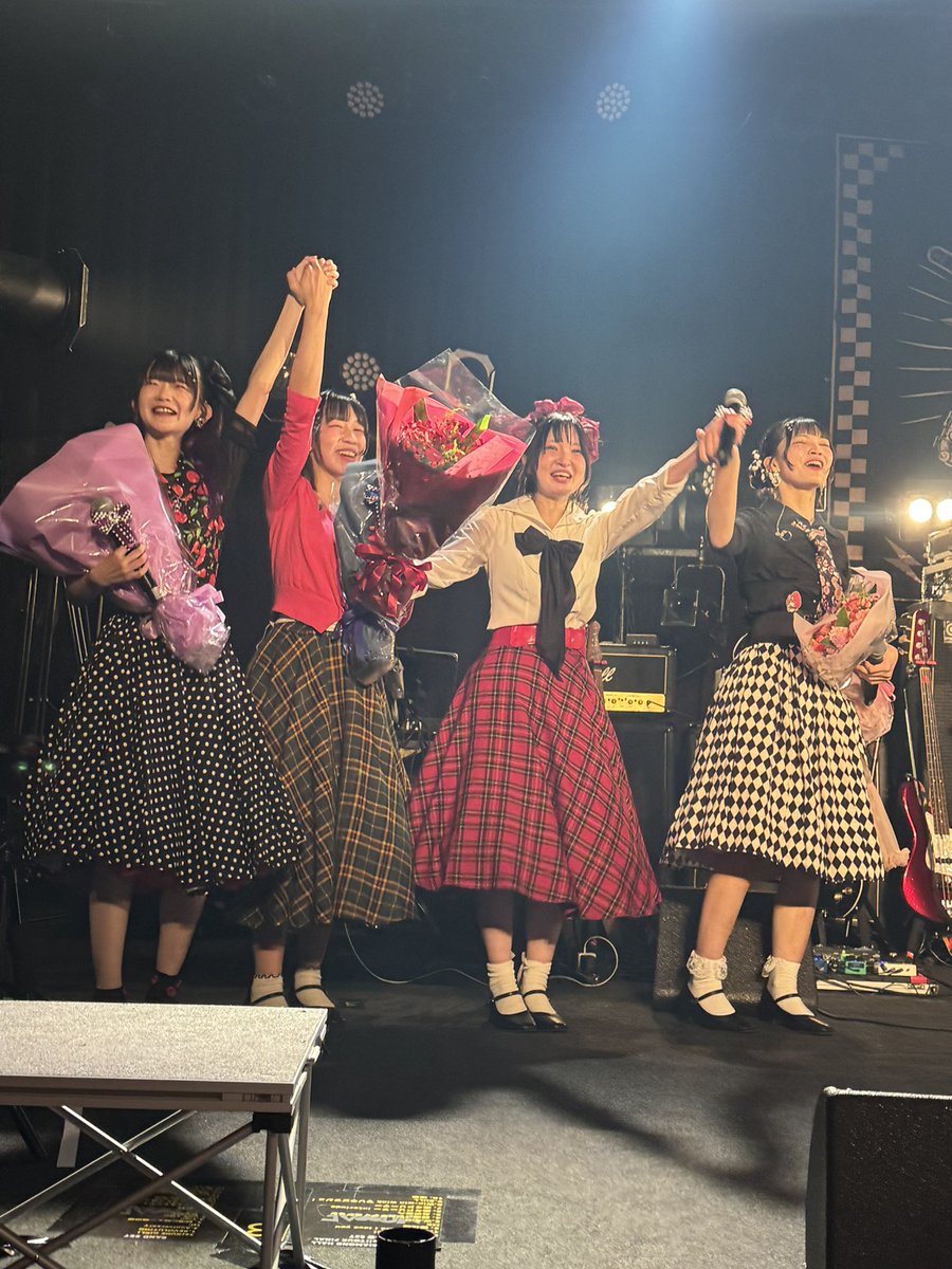 Daisuki___chi's tweet photo. のーあふワンマン💜
なんと3ヶ月ぶりの名古屋😭ライブ😭
とっても楽しかった♡
紳士チーム()のおかげで押しつぶされることもなく、かなえちゃんのサインボールも頂き素敵な思い出になりました✨️
まだまだ落ち着かないけど、みんな暖かくて感謝です🙏
9月4日から新体制！！ https://t.co/2vqP8T6UNI